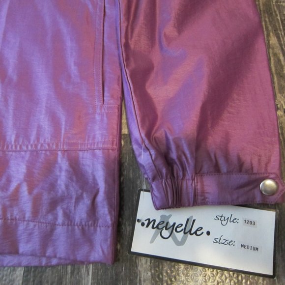 NWT Women's Hooded Shell Jacket - Picture 2 of 7